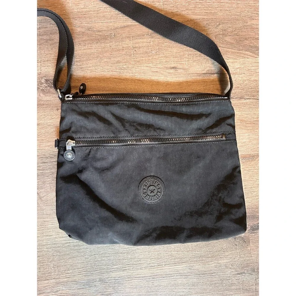 Kipling Crossbody Bag Womens Black Adjustable Strap Multi-Zip Pockets